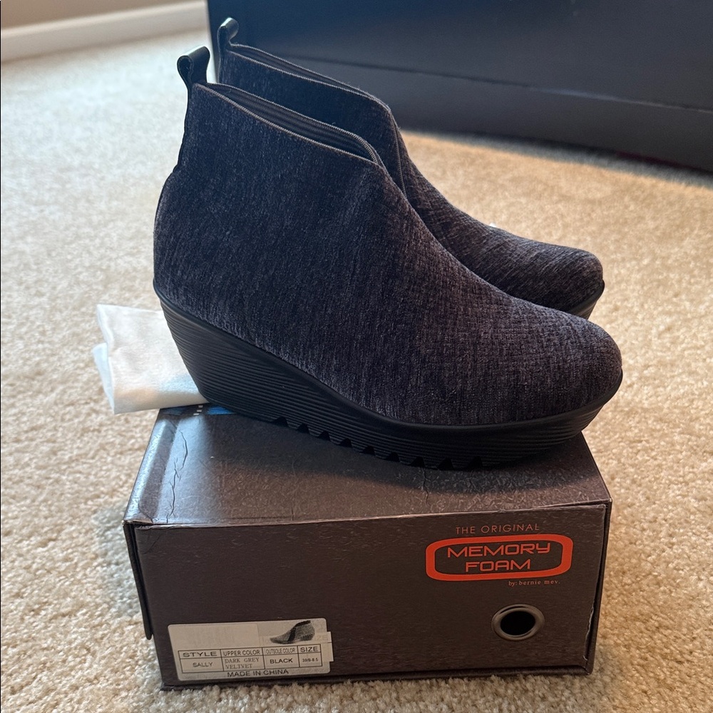 Bernie Mev New York Sally wedge boot bootie gray grey velvet comfortable shoe 39